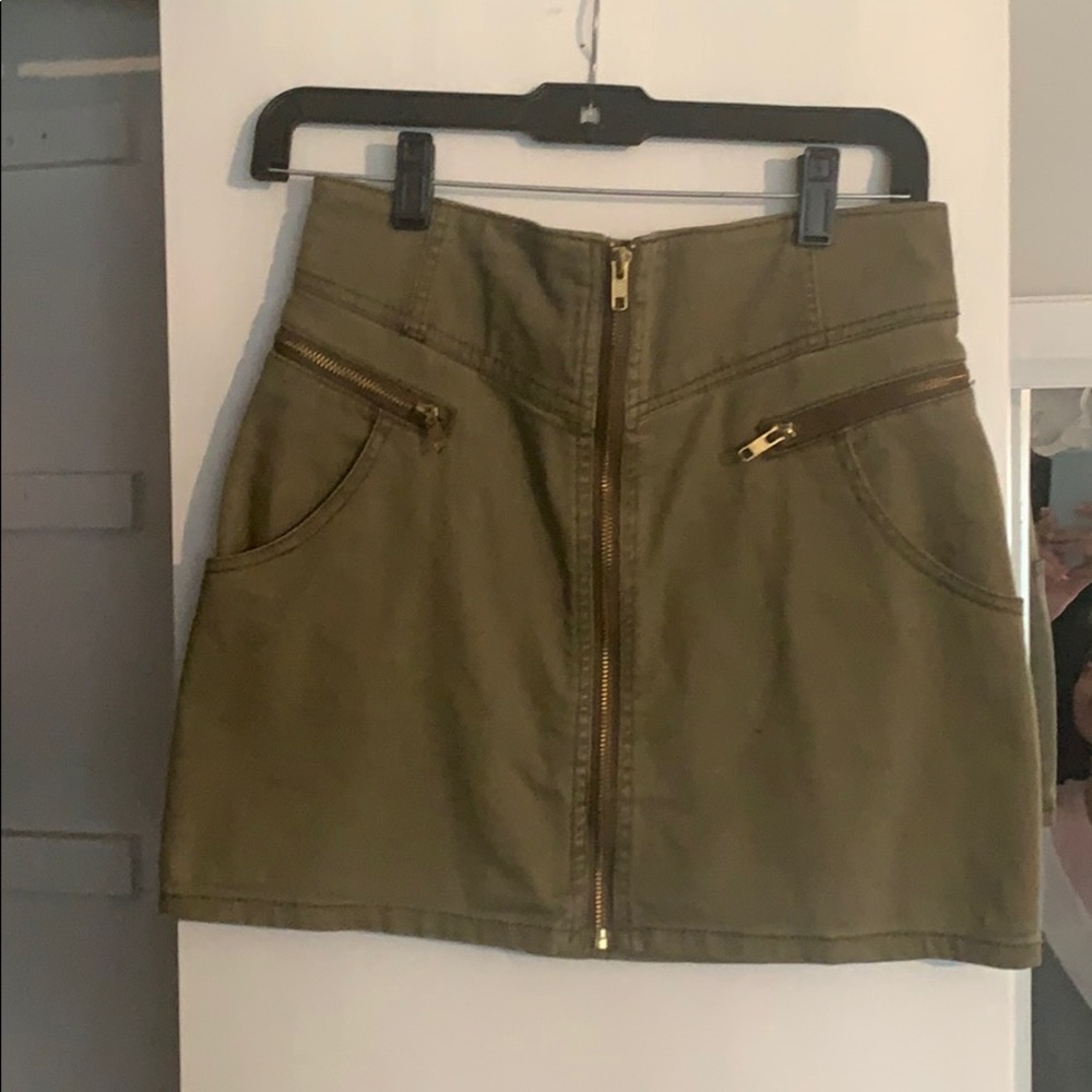 Cargo mini skirt